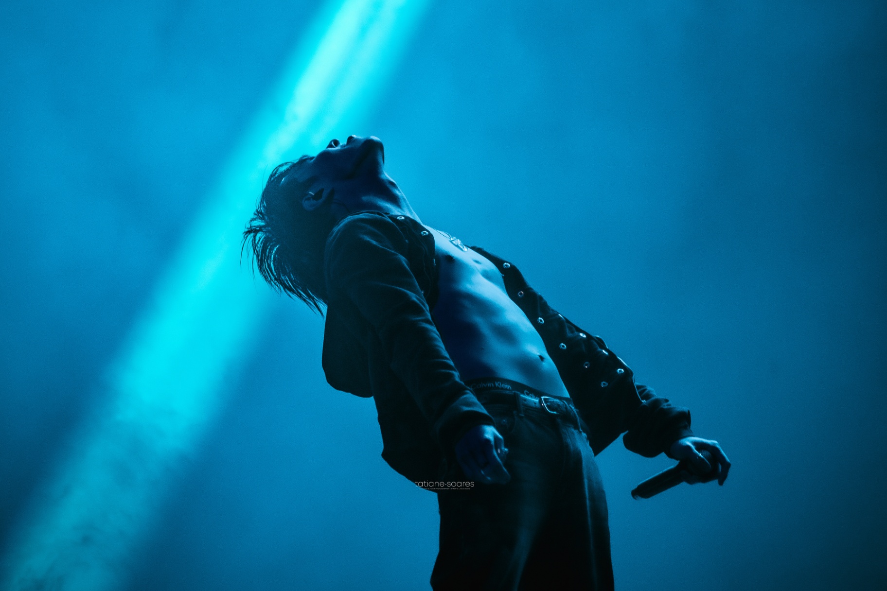 Waybetter · Blue spotlight beam — Global Warming Tour 2026 Goiânia