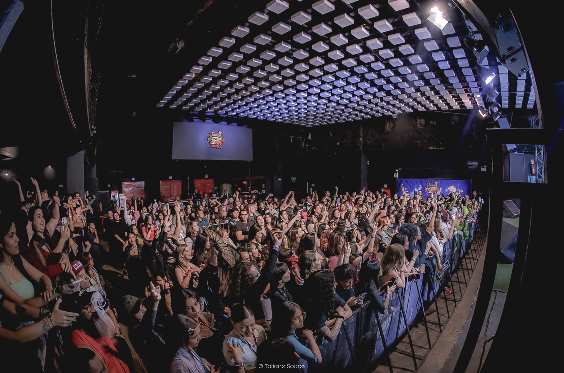 NTX · Fans cheering — Latin America Tour 2025