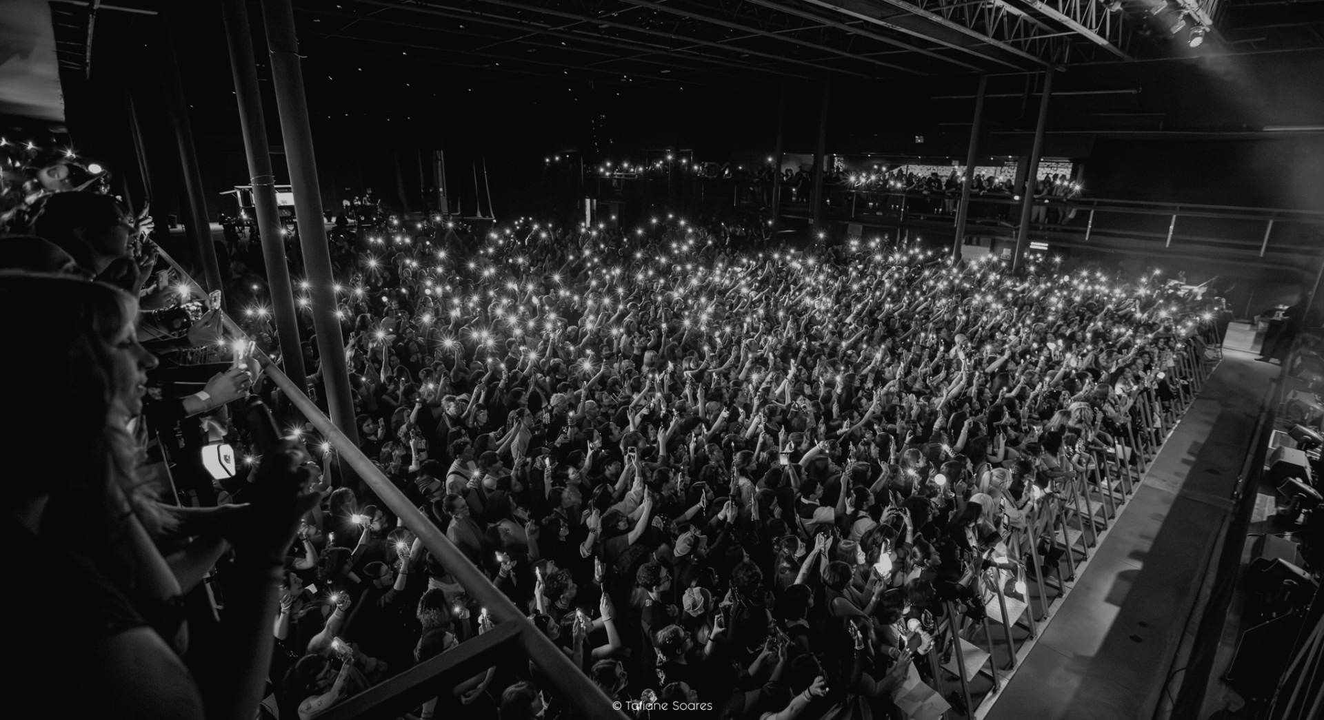 Woodz · Crowd lights B&W — Tour Archive.1 São Paulo